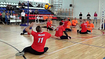 Первый канал: В Луганске впервые прошли соревнования по волейболу сидя